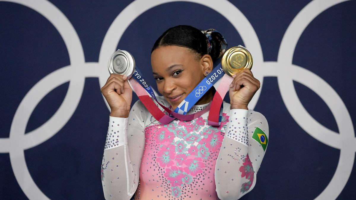 Com duas medalhas, Rebeca Andrade fatura R 400 mil em premiação do COB