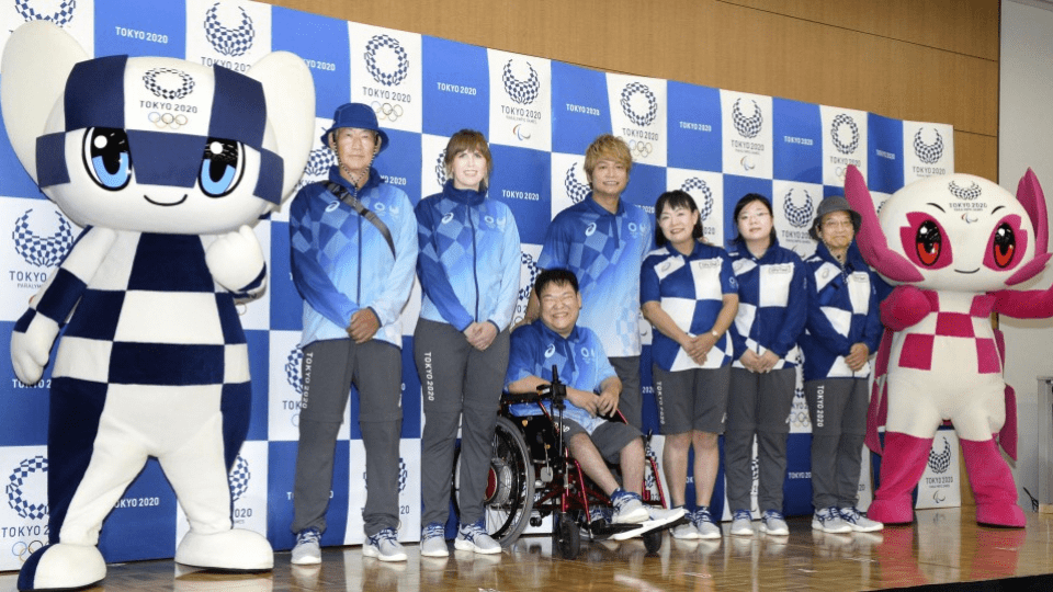 Tóquio 2020 revela uniformes dos voluntários